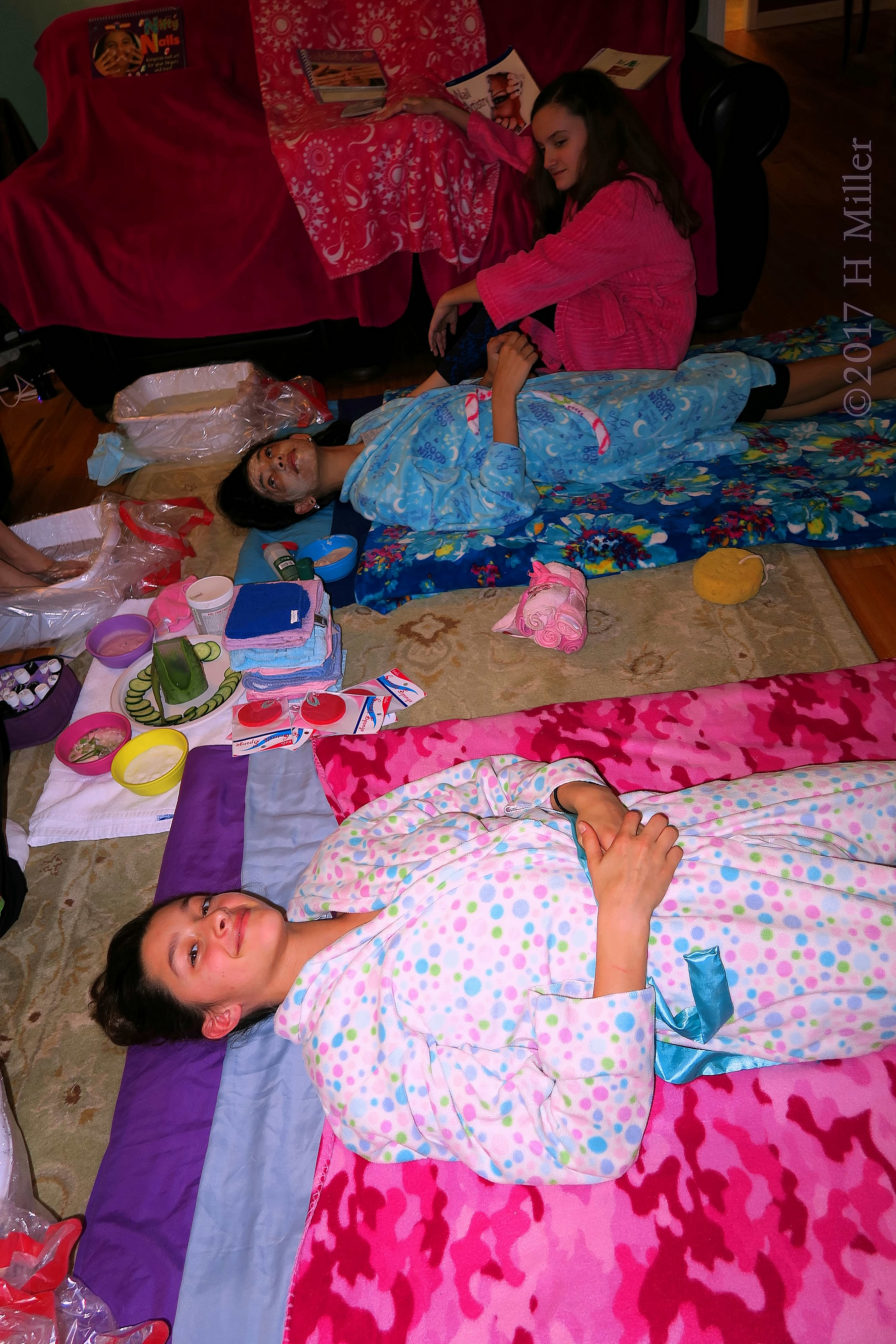 Gilrs Are Ready For Their Spa! Gilrs Are Ready For Their Spa!