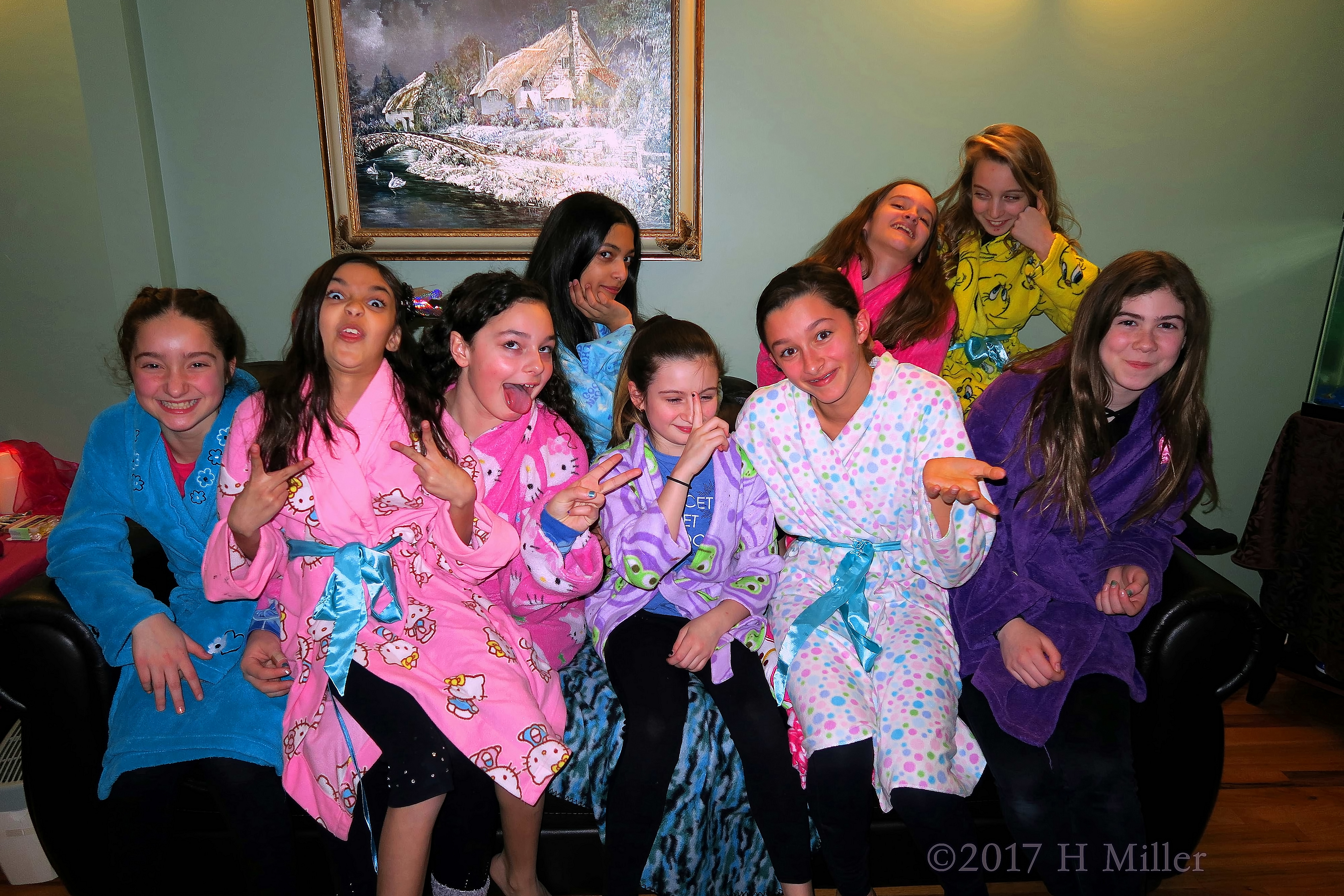 Girls Are Giving Funny Poses Girls Are Giving Funny Poses