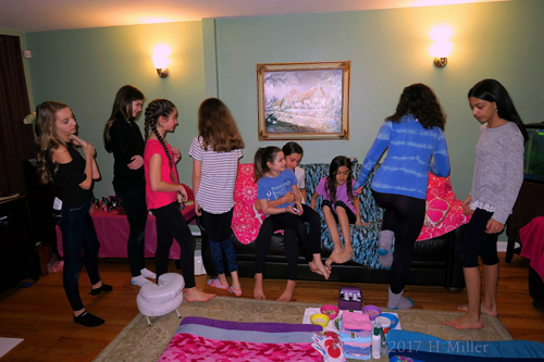 Girls Are In The Spa Area Girls Are In The Spa Area