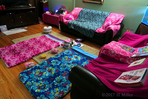 Kids Spa Throws And Kids Facial And Massage Area Set Up Kids Spa Throws And Kids Facial And Massage Area Set Up