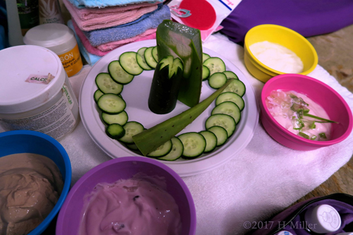 Nicely Presented Cukes And Aloe For Girls Facials