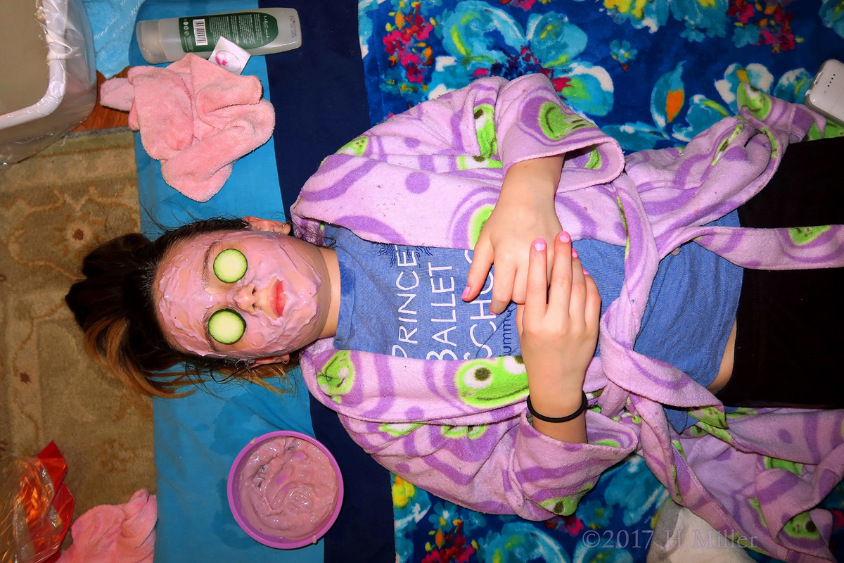 Yogurt And Cukes On The Kids Facial At The Girls Spa 