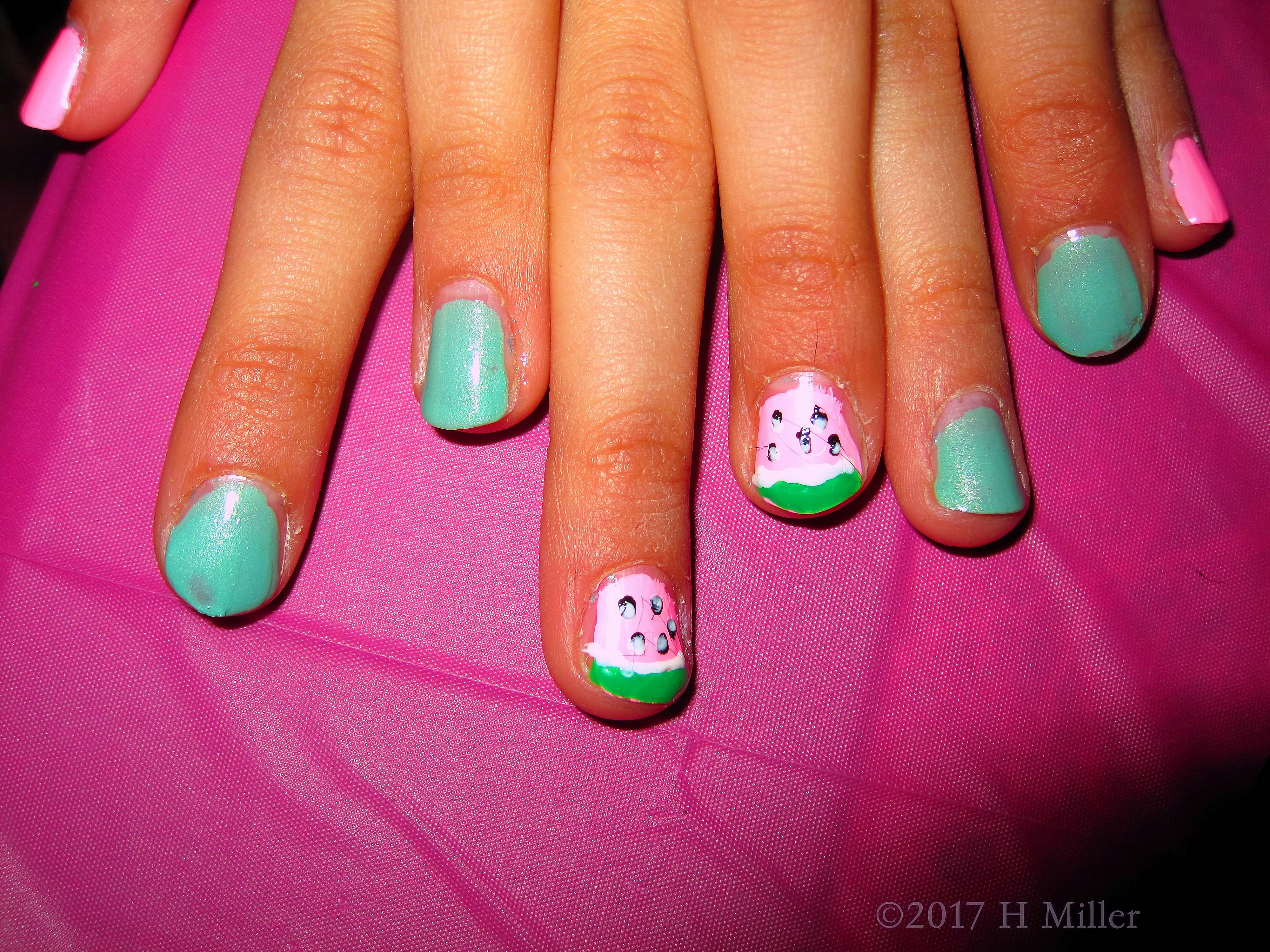 A Closeup Of The Beautiful Mini Mani A Closeup Of The Beautiful Mini Mani