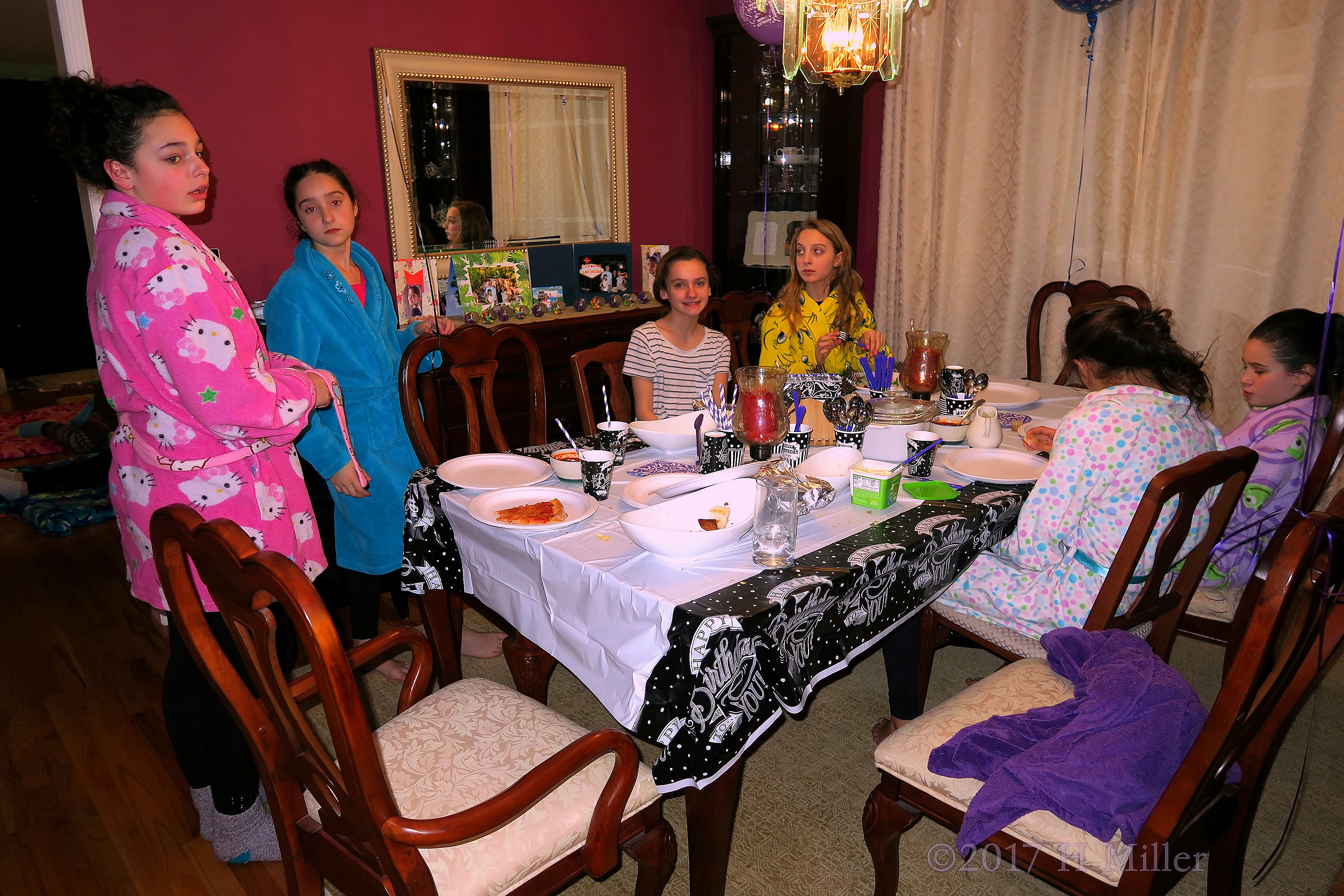 Girls Are Having A Great Time At The Spa For Girls Girls Are Having A Great Time At The Spa For Girls