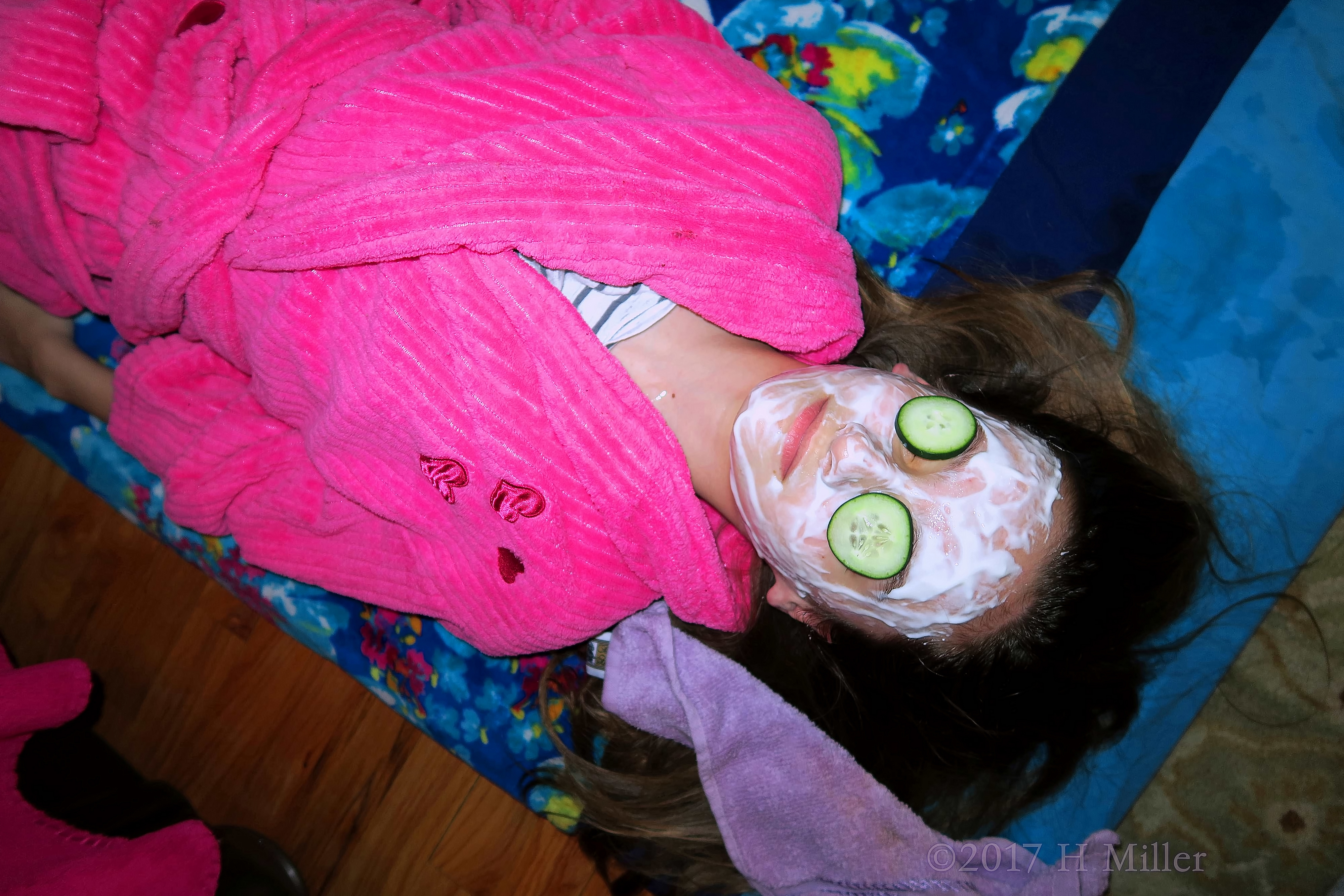 Having A Good Time During Girls Facials At The Spa Birthday Party