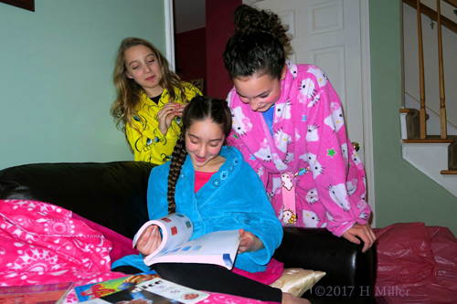 Girls Are Checking Nail Art Books