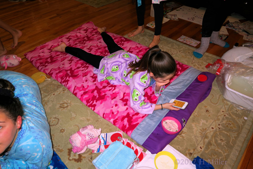 She Is Waiting For Her Spa Treatmen She Is Waiting For Her Spa Treatmen