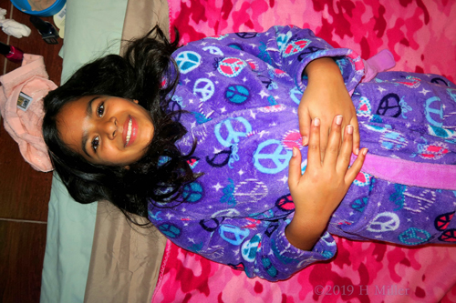 Look! How Excited She Is To Start Her Facial For Girls! Look! How Excited She Is To Start Her Facial For Girls!