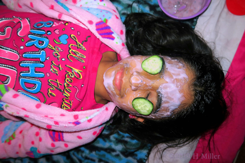 Girls Facials At The Spa Party! The Cuke Is Falling Off!
