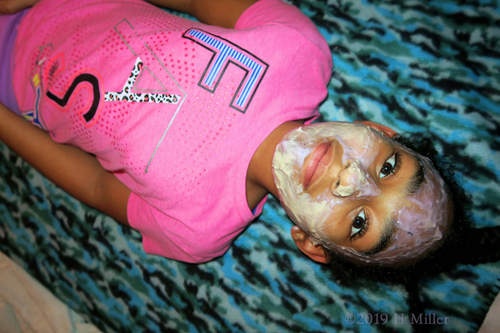 Now It's Time For Her Kids Facial Masque! Now It's Time For Her Kids Facial Masque!