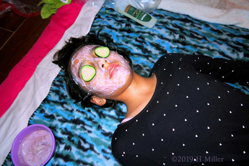 Yogurt Blueberry Kids Facial With Cukes On The Eyes