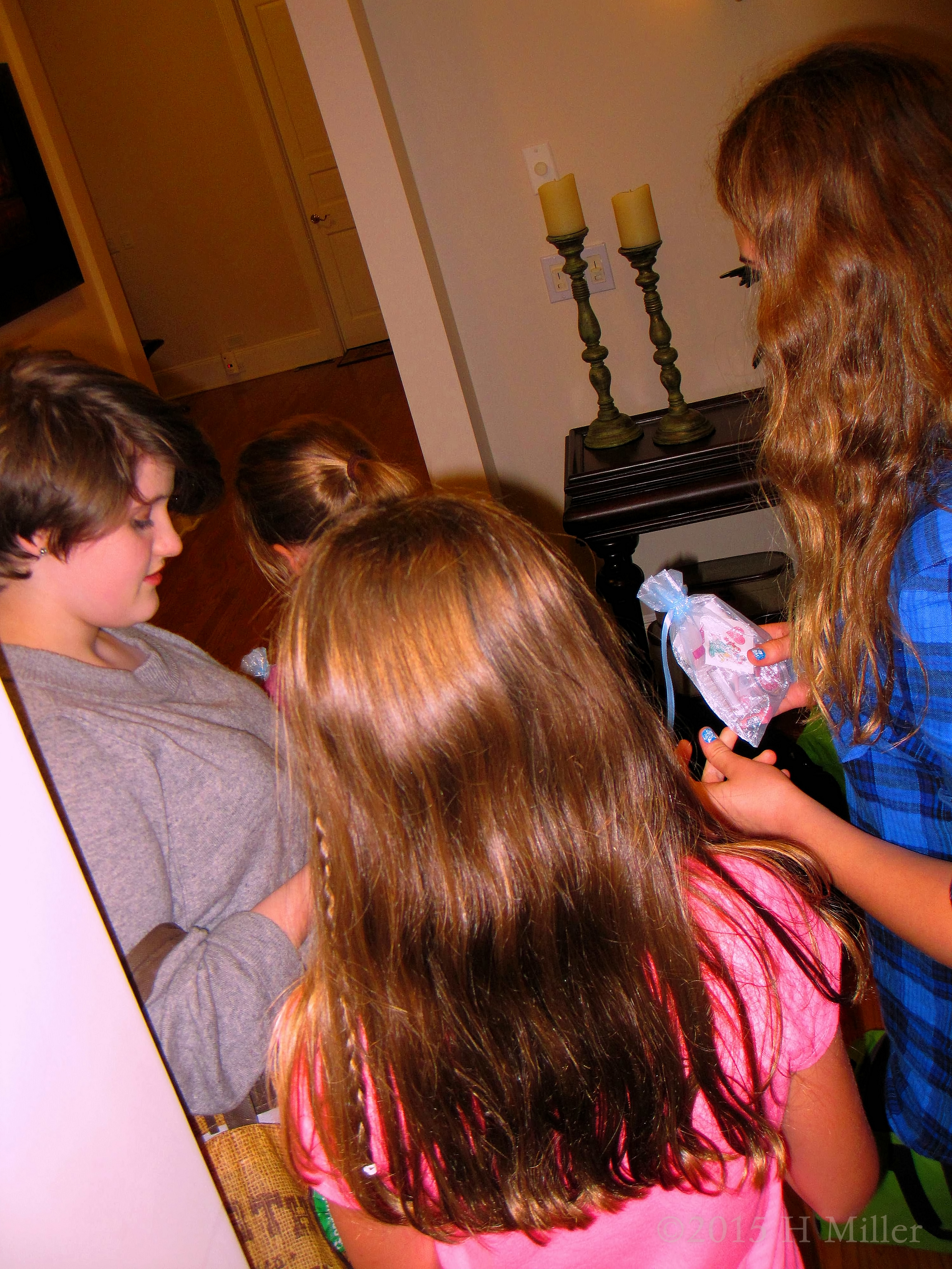 Everyone Checks Out Their Kids Spa Party Gift Bags Everyone Checks Out Their Kids Spa Party Gift Bags