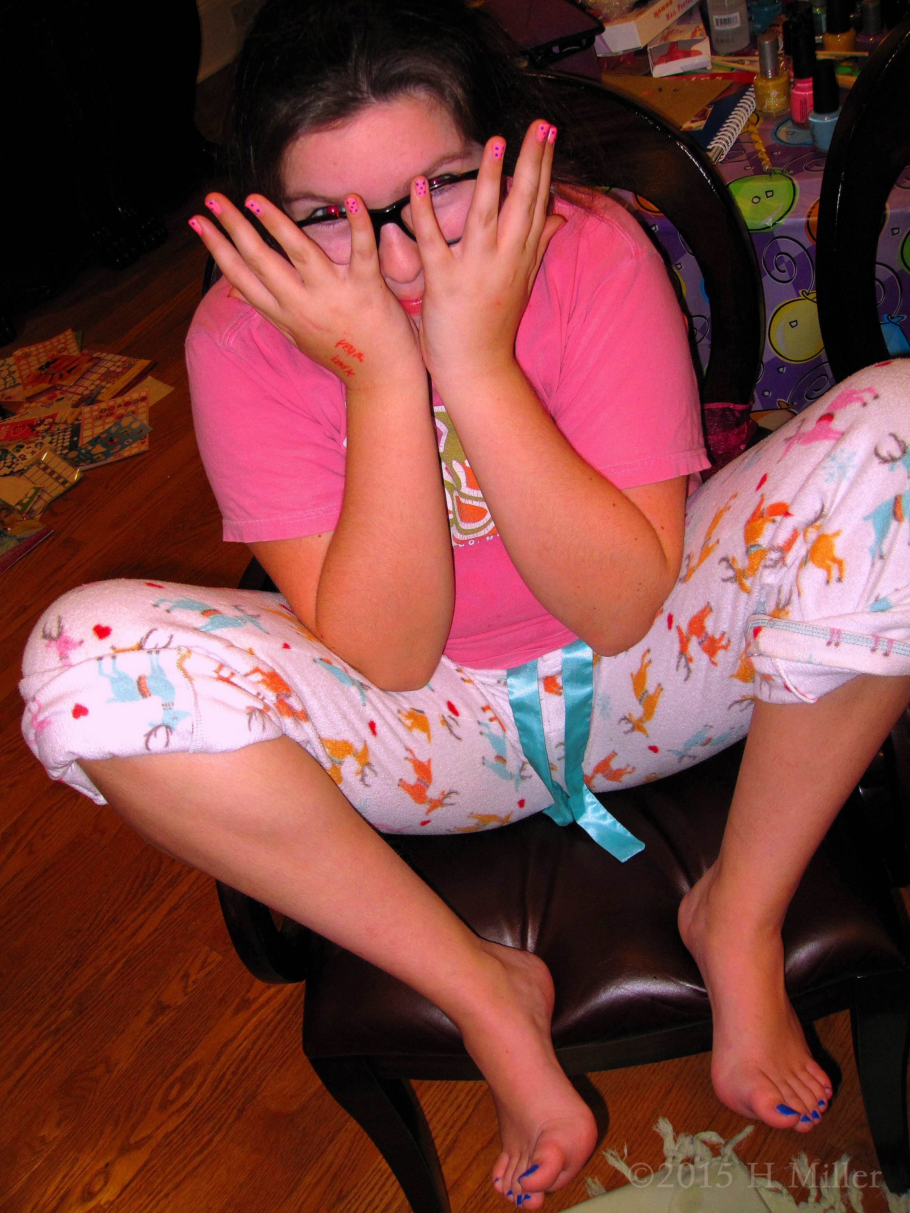 Her Glasses Are Falling Off While Showing Her Nail Art Her Glasses Are Falling Off While Showing Her Nail Art