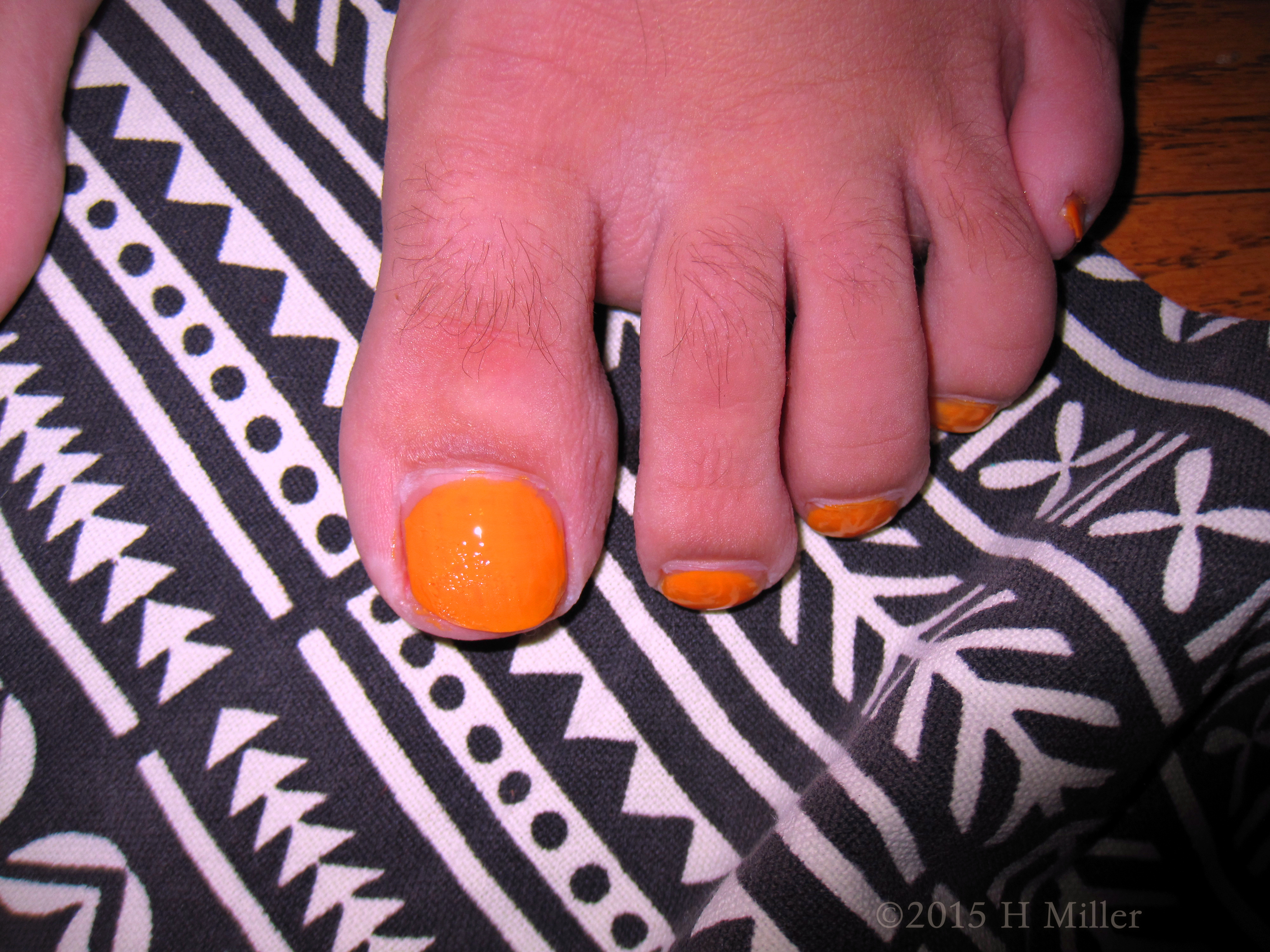 Interesting Yellow Orange Colored Nails 