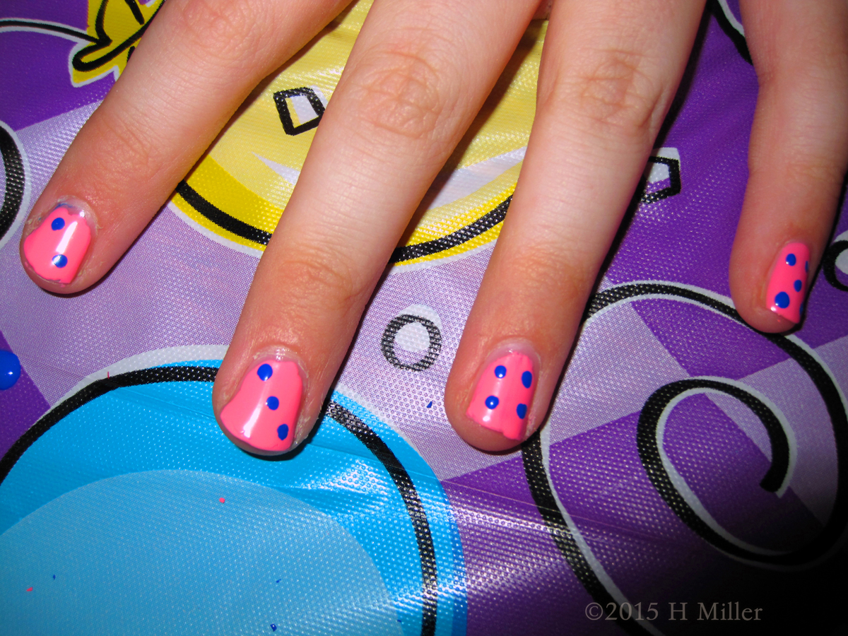 Pink And Blue Dice Nail Art Design On The Other Hand 