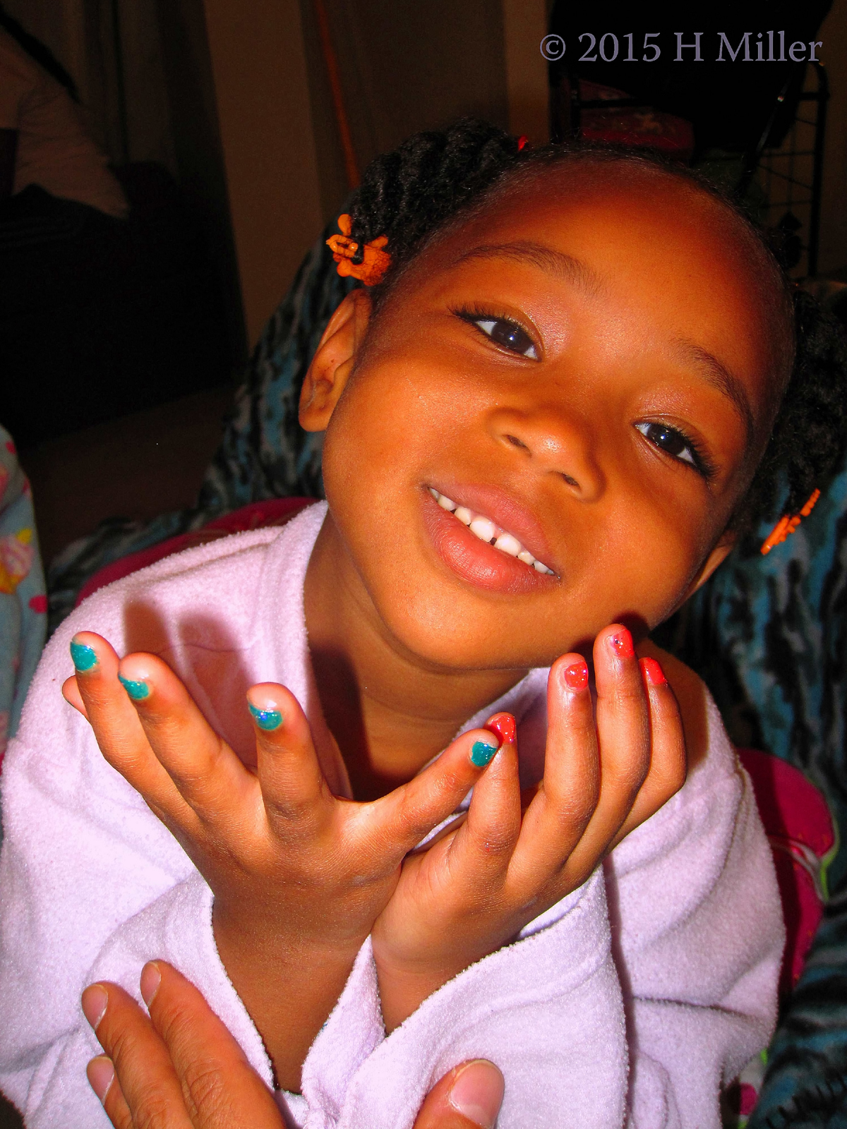 Showing Her Kids Mani With The Cutest Smile!