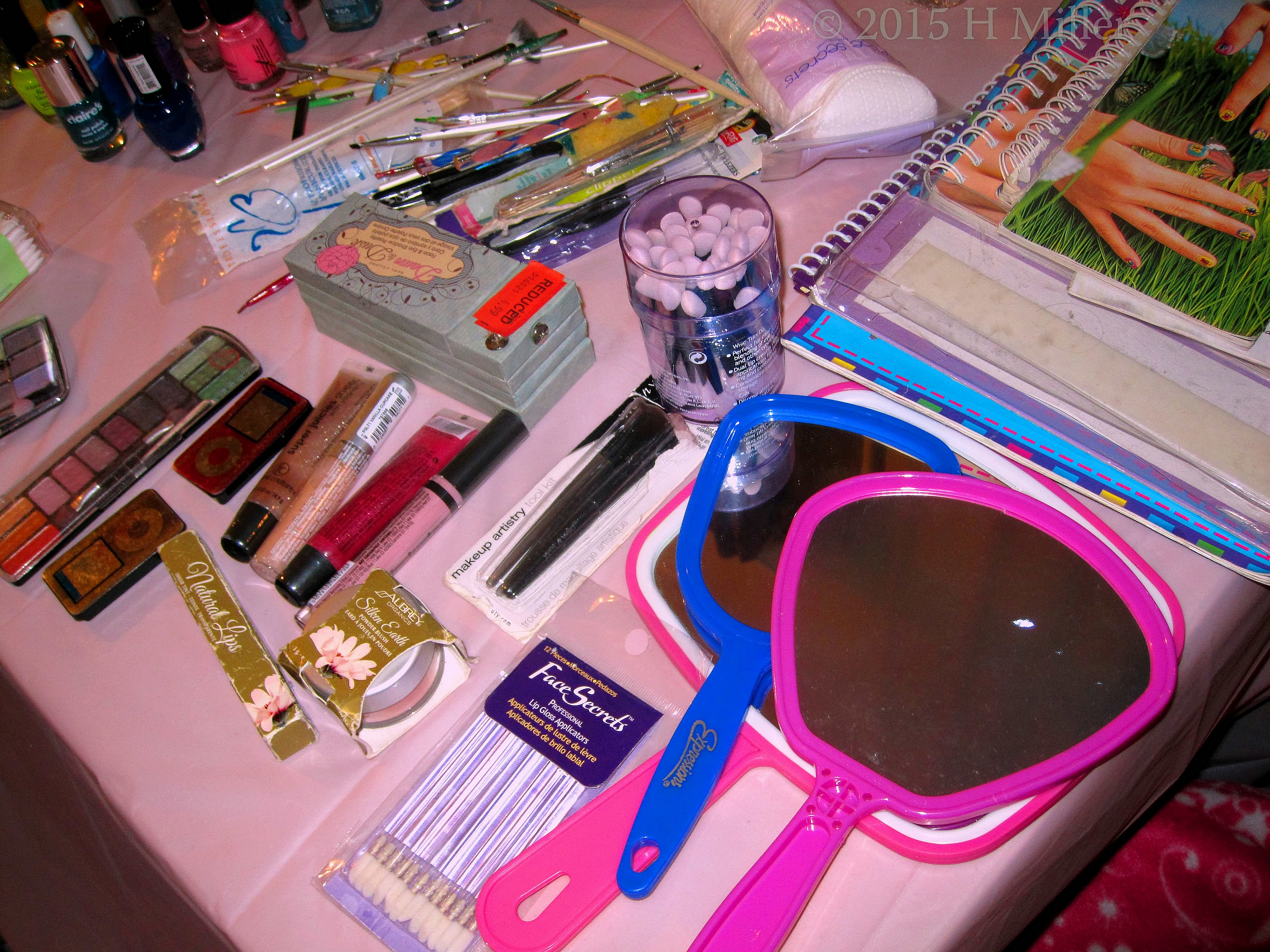 Kids Makeup Station Set Up And Ready To Go. Kids Makeup Station Set Up And Ready To Go.