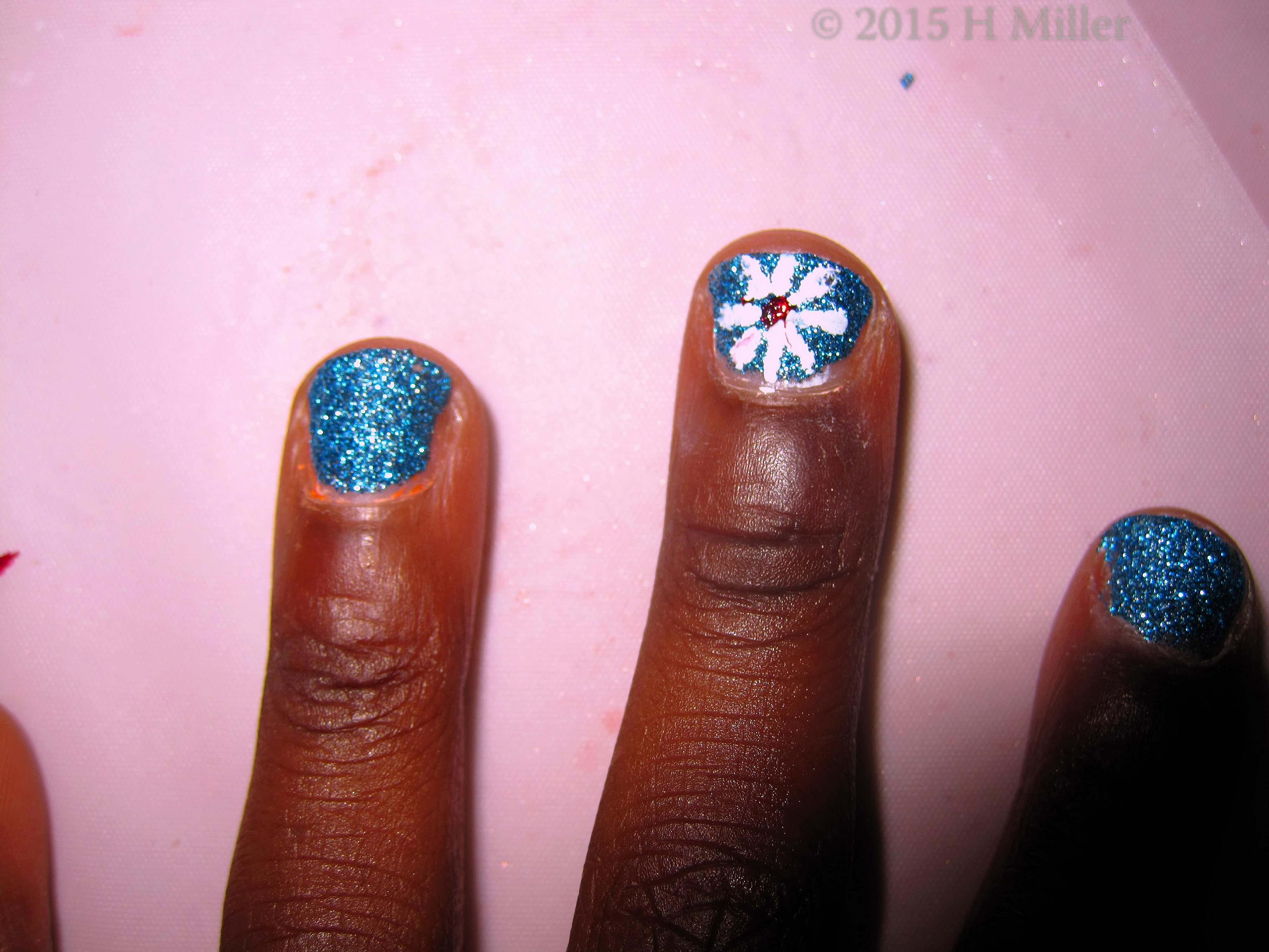 Cool Ray Flower Kids Mini Mani! Cool Ray Flower Kids Mini Mani!