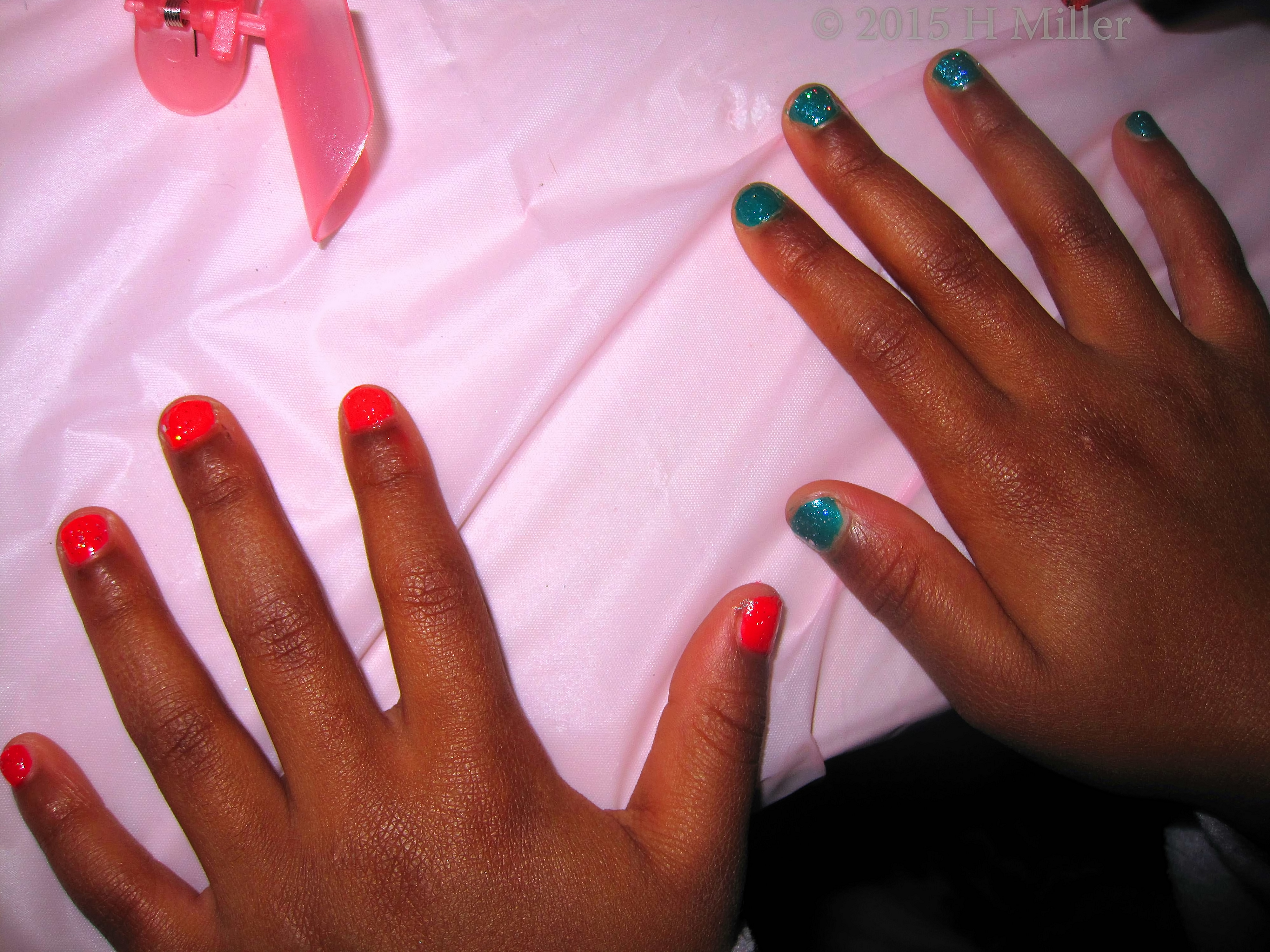 Kids Nail Art Green Polish With Silver Glitter On One Hand, Orange On The Other!! Kids Nail Art Green Polish With Silver Glitter On One Hand, Orange On The Other!!