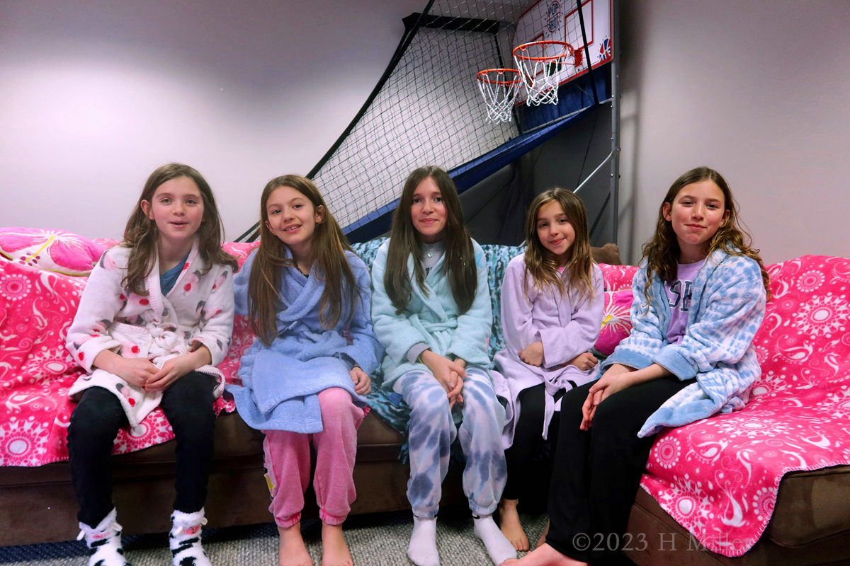 Girls Spa Birthday Party For Izzy And Maddie! 