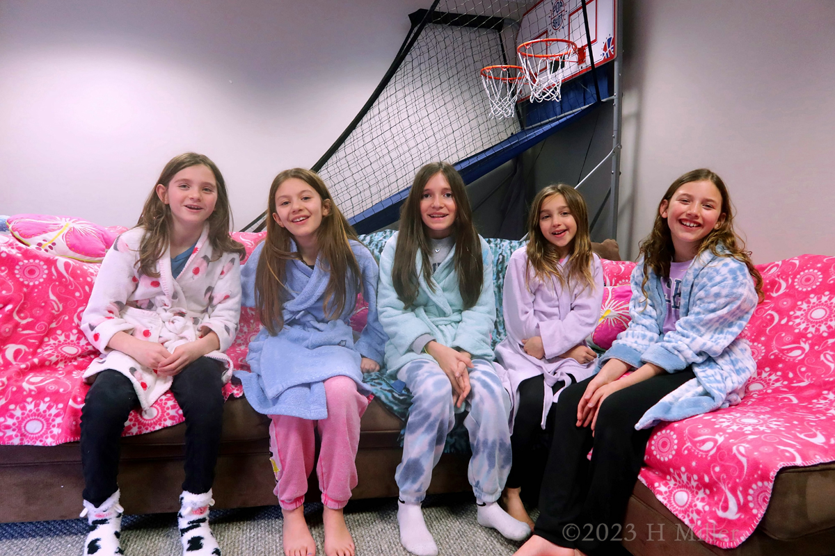 Girls Spa Birthday Party For Izzy And Maddie! 