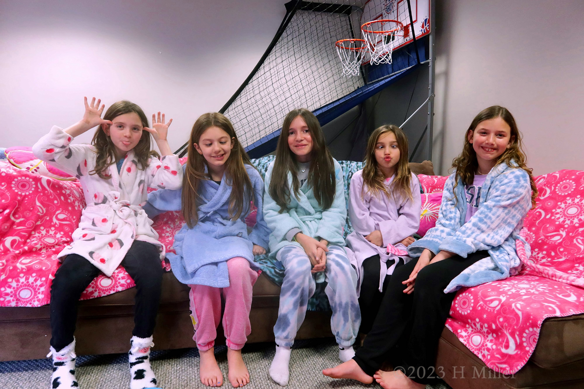 Girls Spa Birthday Party For Izzy And Maddie! 