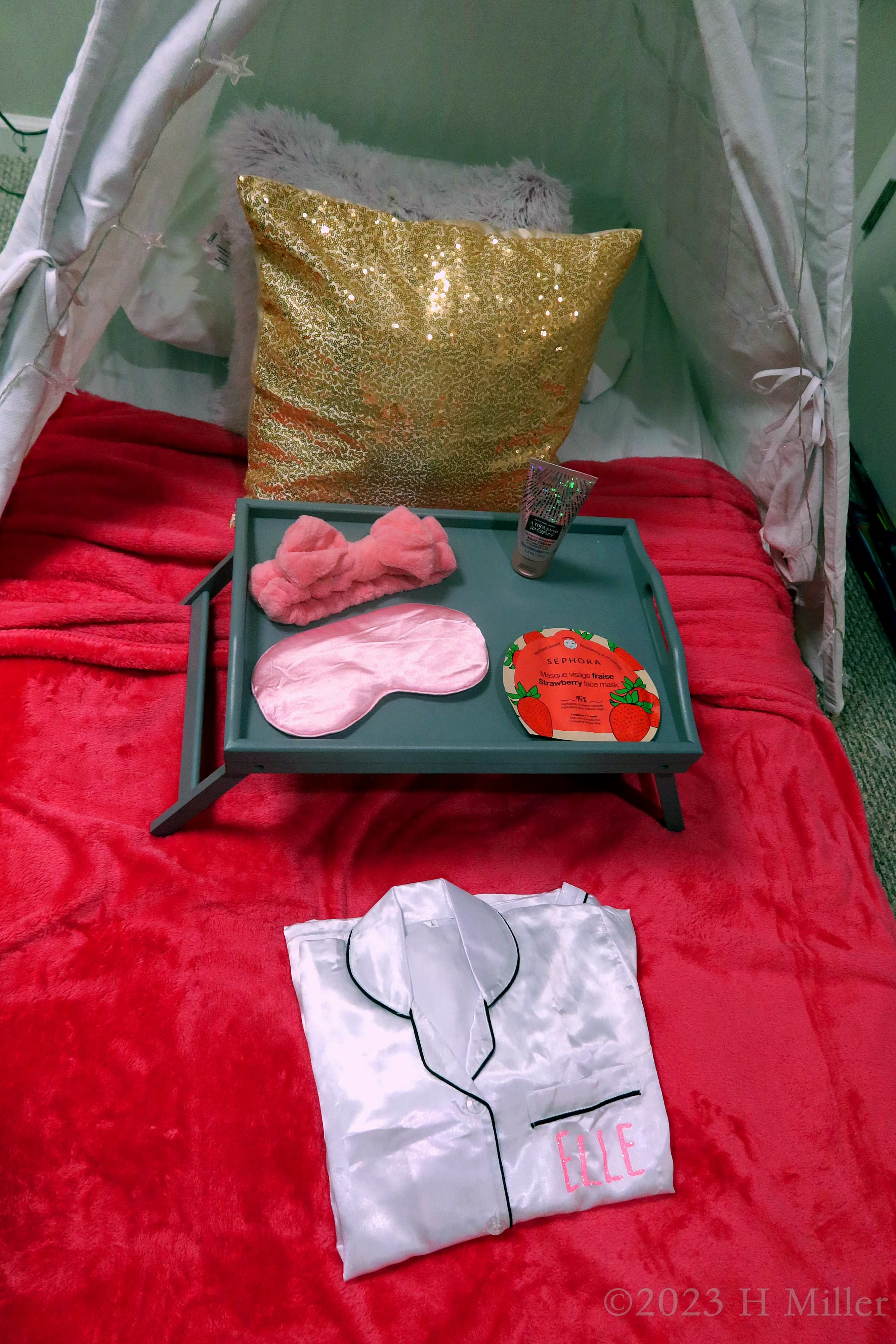 Girls Spa Birthday Party For Izzy And Maddie! Girls Spa Birthday Party For Izzy And Maddie!