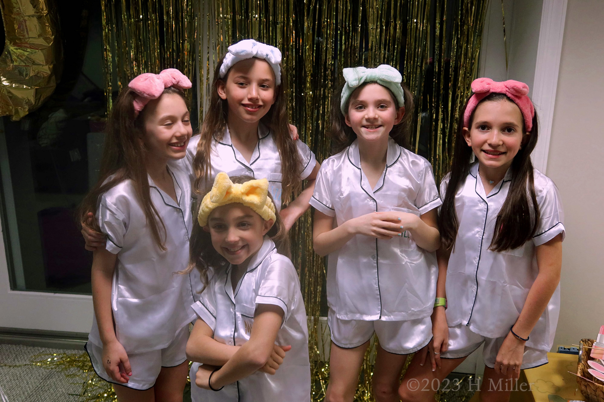 Girls Spa Birthday Party For Izzy And Maddie! 