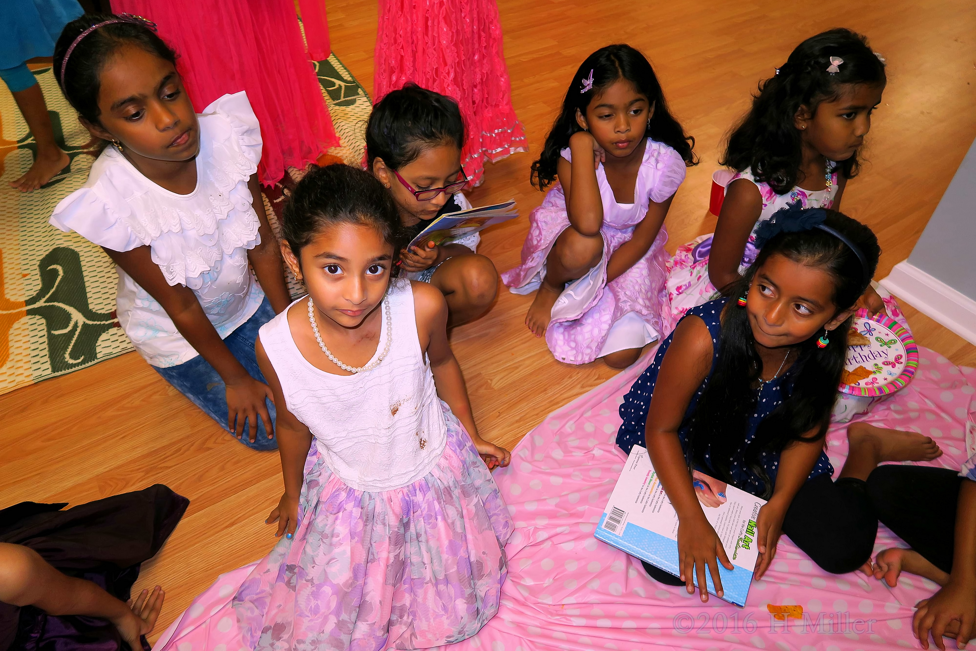 Chatting During The Spa Party For Girls. 4 Chatting During The Spa Party For Girls. 4