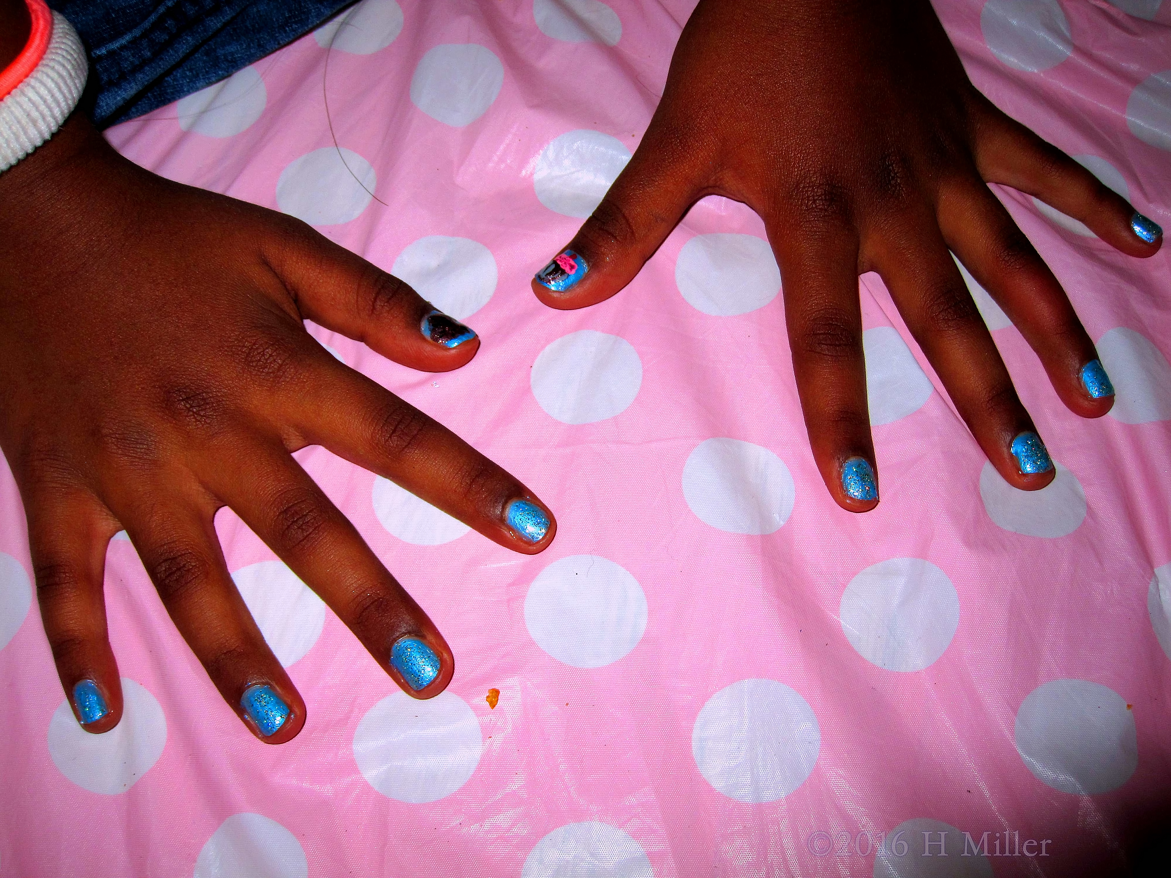 Cool Blue Home Kids Spa Mini Mani Cool Blue Home Kids Spa Mini Mani