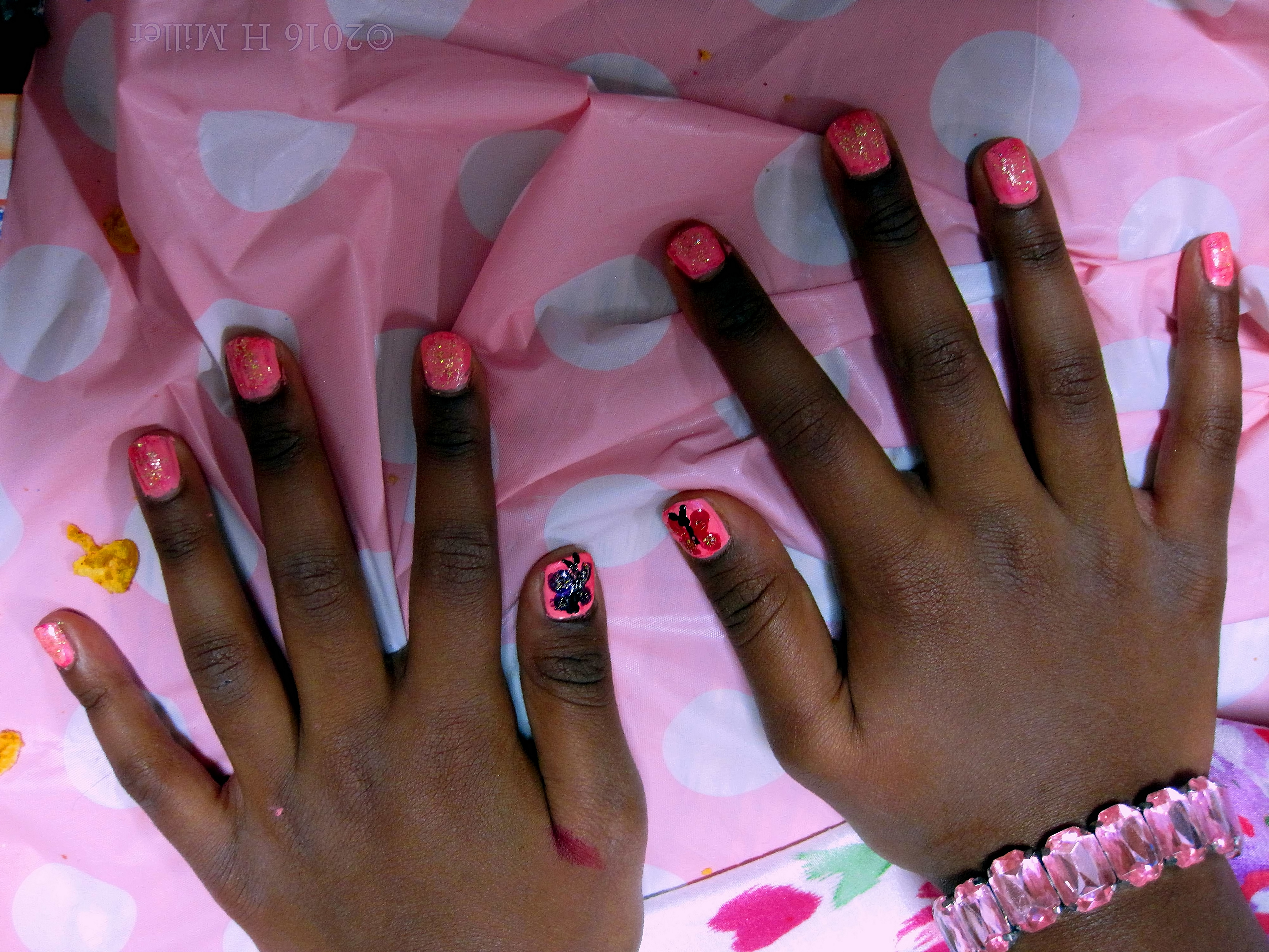 Glittery Pink Butterfly Mini Manicure Nail Art 4
