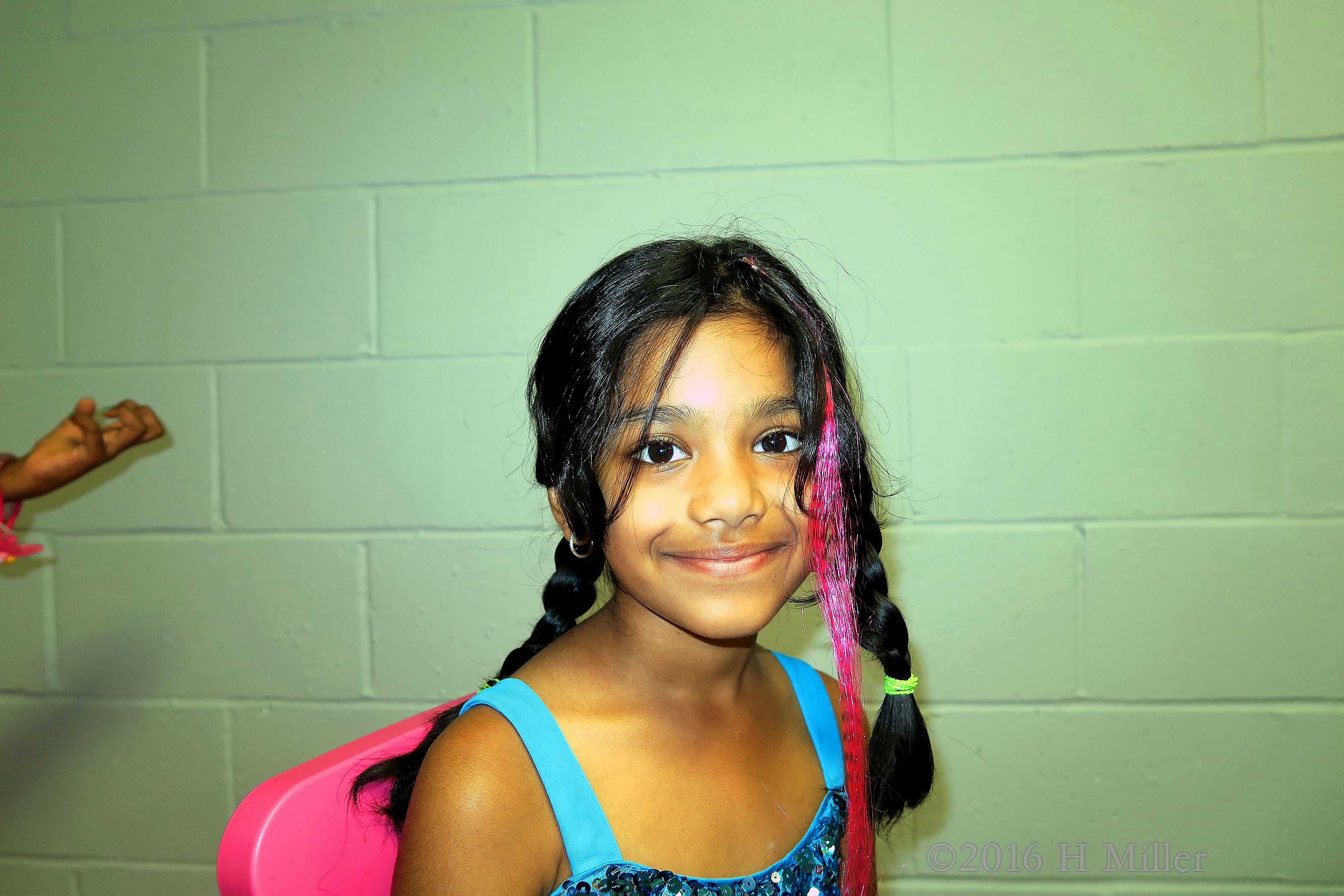 Pink Hair Feather At The Kids Spa Party Pink Hair Feather At The Kids Spa Party