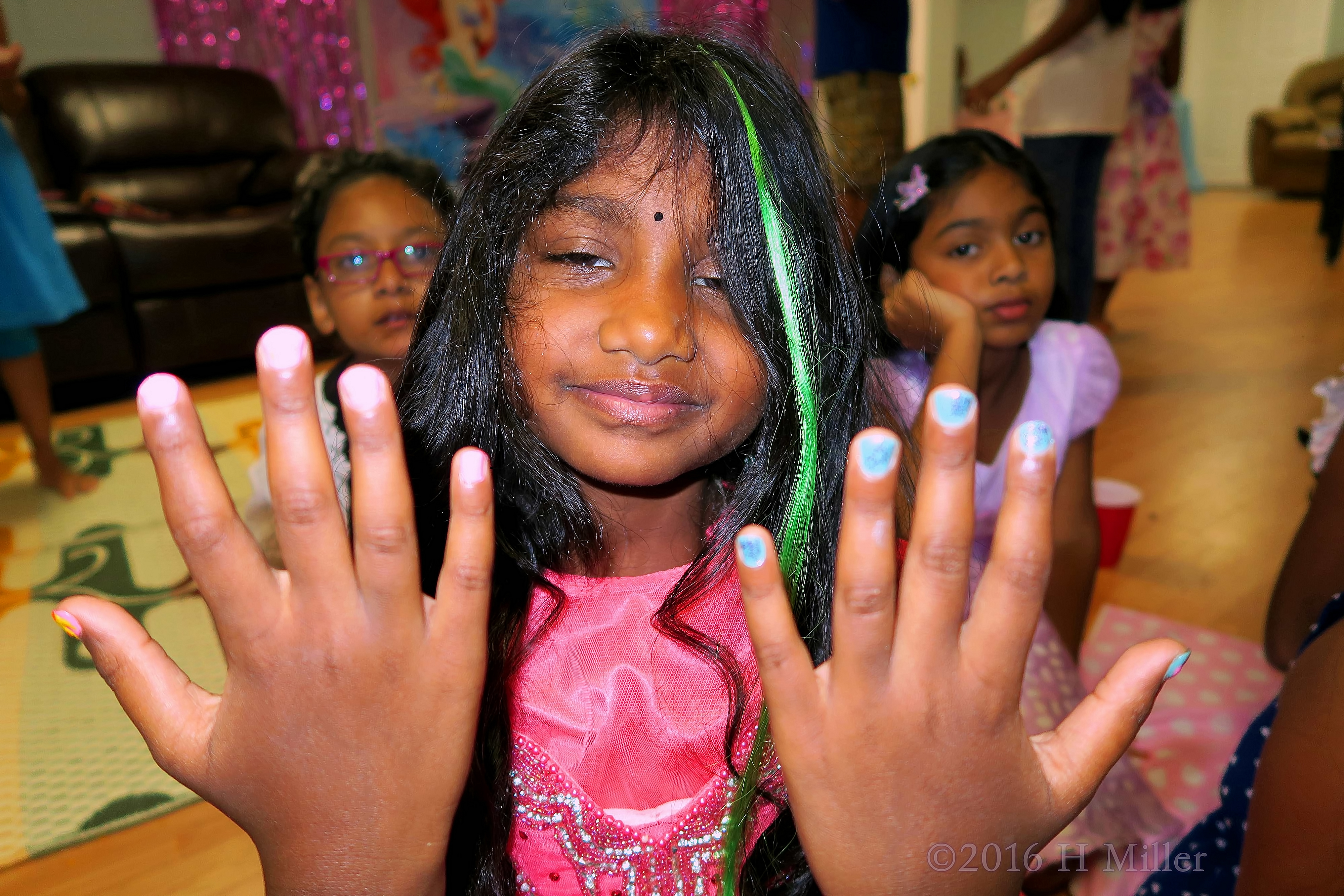 She Loves Her Home Kids Spa Mini Mani! 4