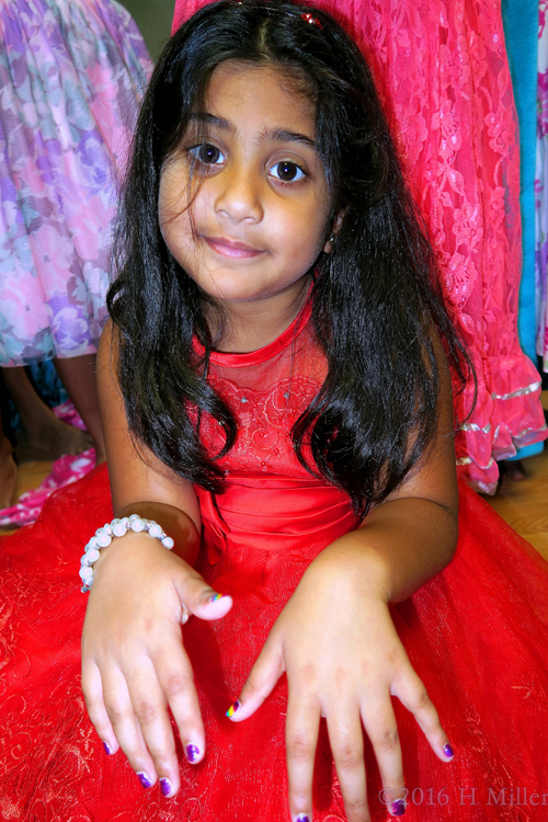 Awesome Spa Party Mini Manicure For The Birthday Girl! Awesome Spa Party Mini Manicure For The Birthday Girl!