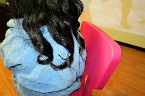 Cute Curly Home Hairstyle Cute Curly Home Hairstyle