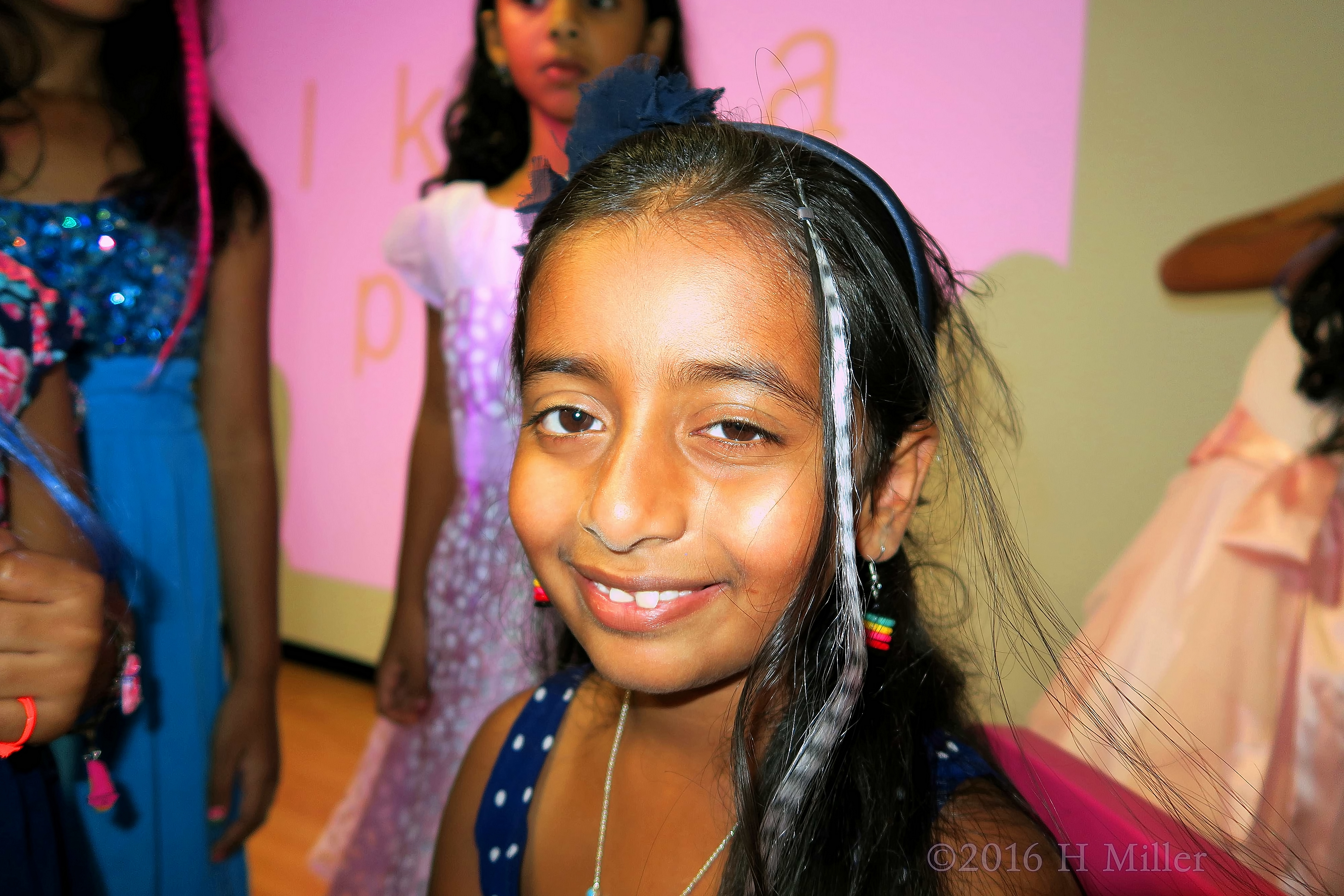 She LOVES Her Spa Party For Girls Hair Feather! She LOVES Her Spa Party For Girls Hair Feather!