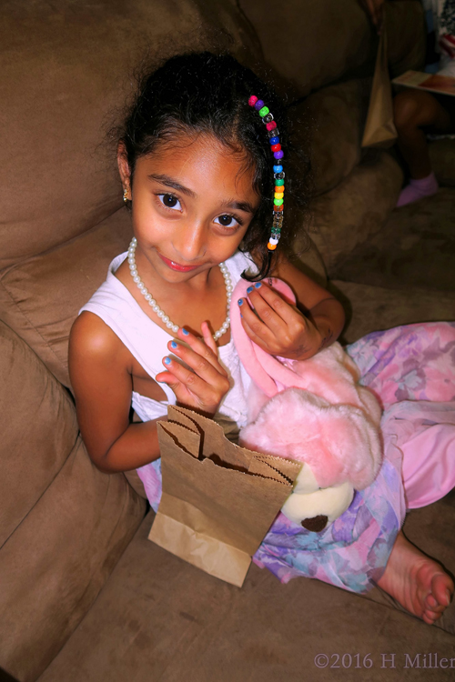 Chilling Out After Hairstyles And Manicures, Checking Out Her Kids Spa Craft Projects! Chilling Out After Hairstyles And Manicures, Checking Out Her Kids Spa Craft Projects!