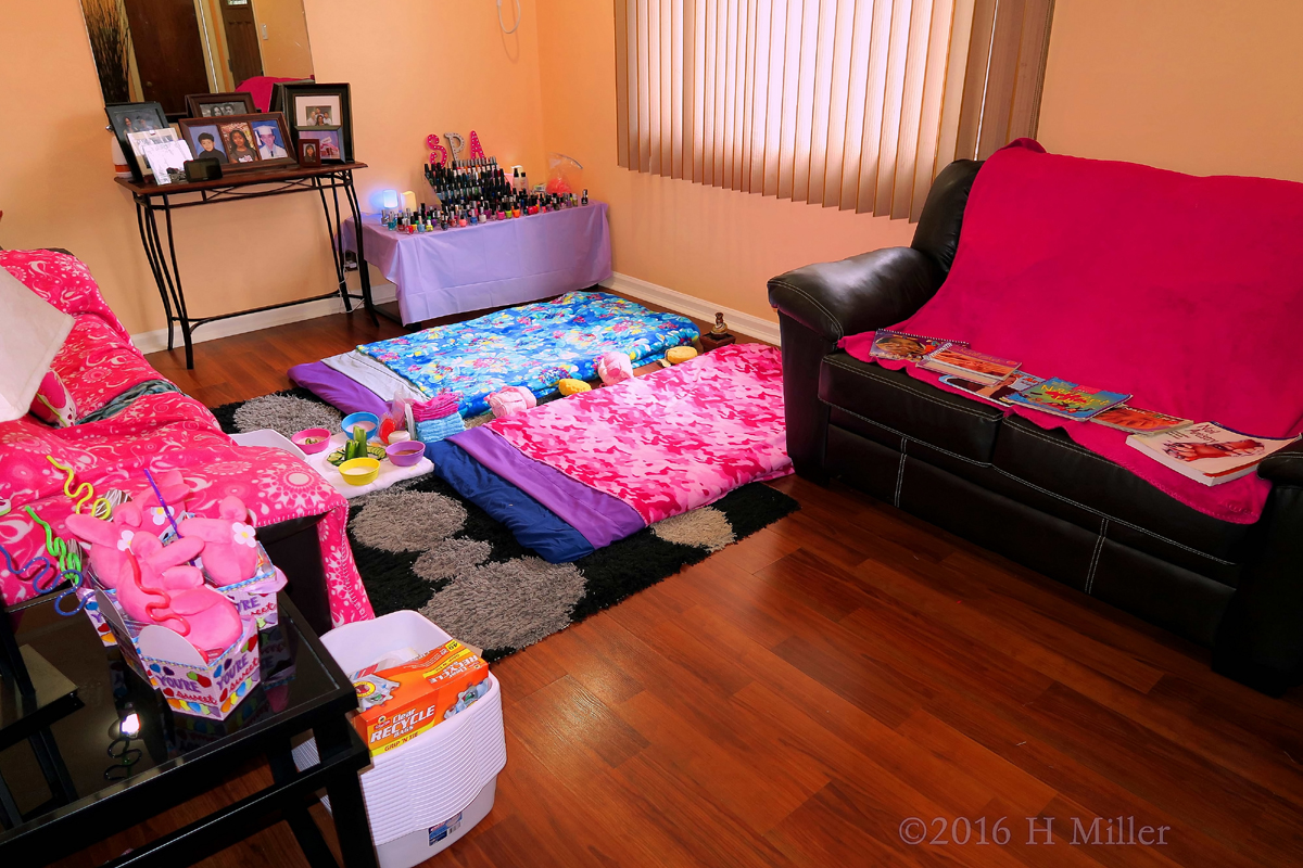 Her Home Has Been Transformed Into A Kids Spa! 
