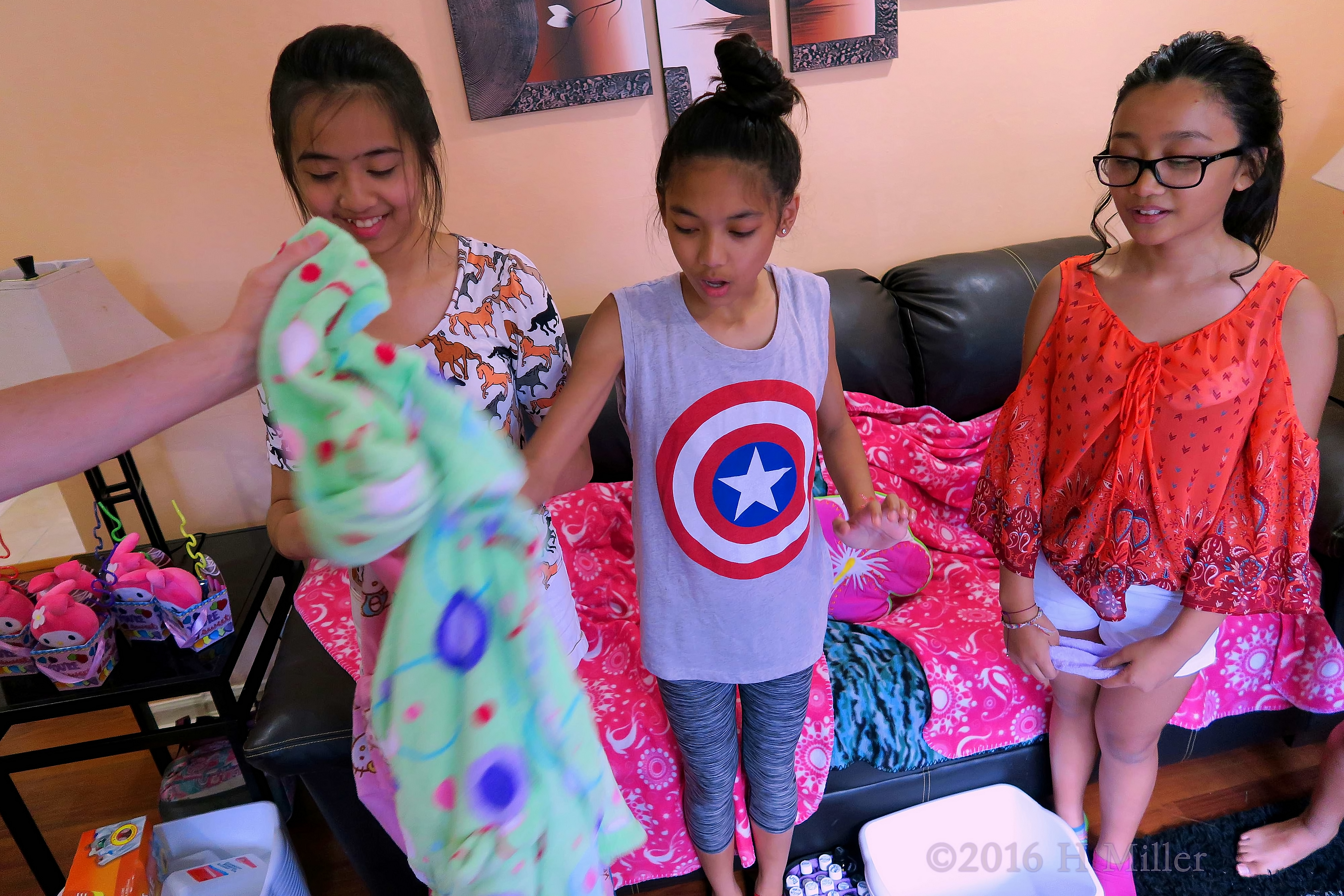 Green Is Her Favorite Color For A Kids Spa Robe! Green Is Her Favorite Color For A Kids Spa Robe!