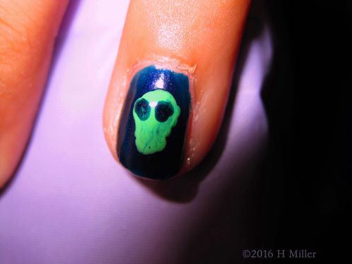 Cool Alien Home Kids Manicure