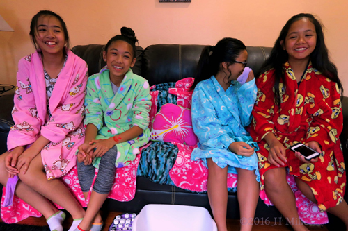 Happy And Excited For The Kids Spa Party! Happy And Excited For The Kids Spa Party!