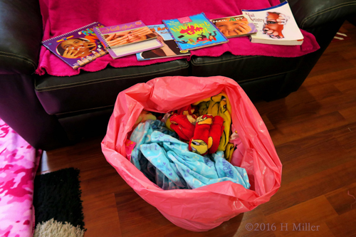 Kids Spa Robes And Nail Art Books Kids Spa Robes And Nail Art Books