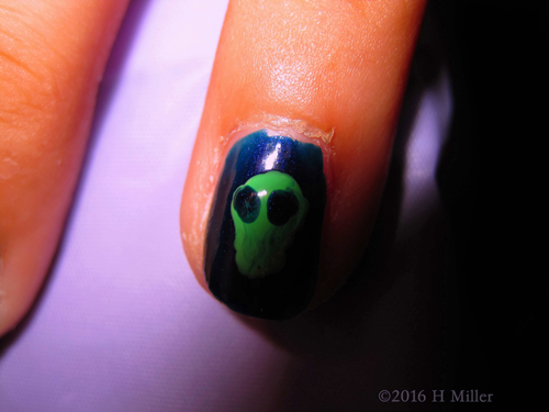 She Has An Alien On Her Nail!