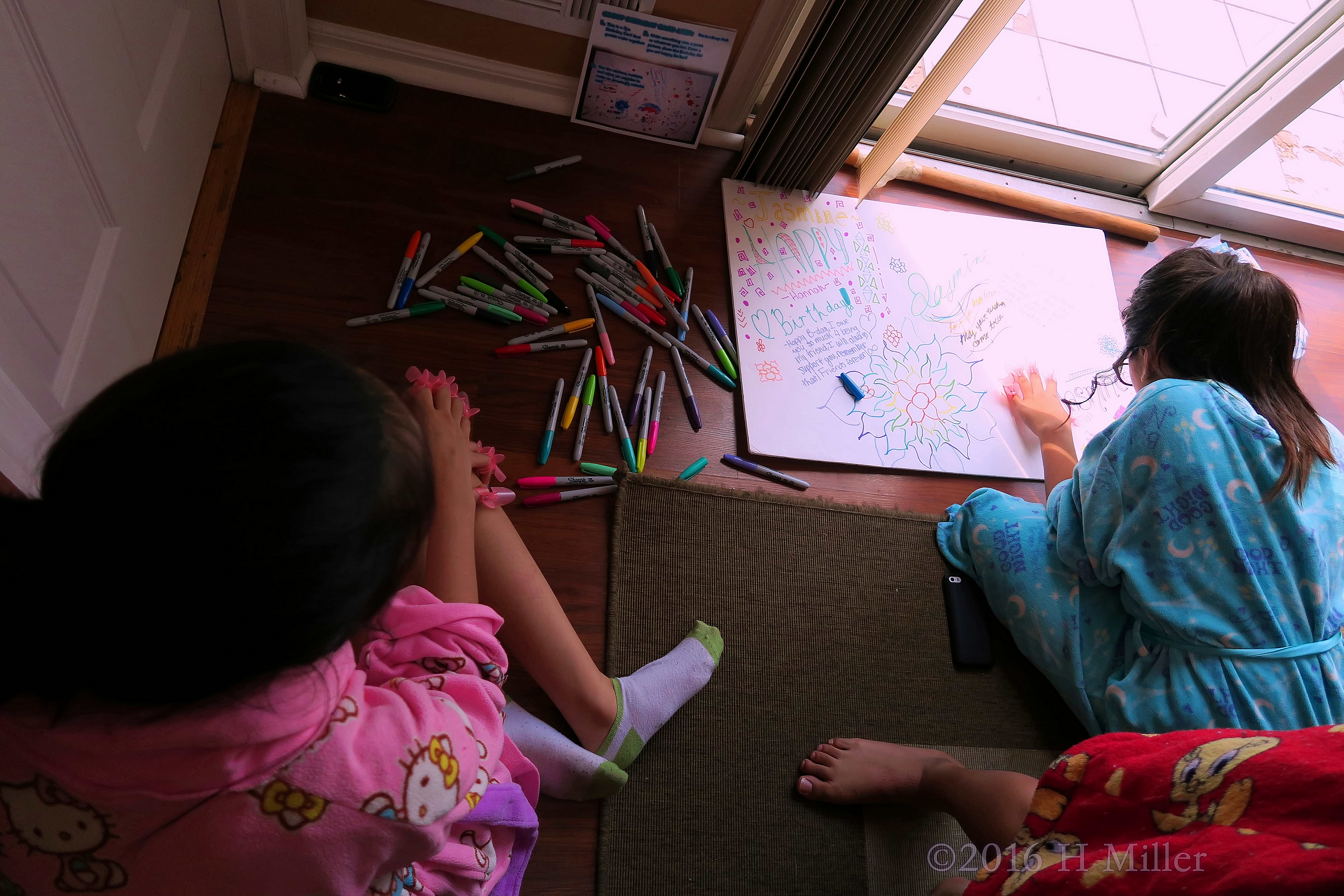 Drawing Awesome Designs On A Spa Birthday Card Drawing Awesome Designs On A Spa Birthday Card