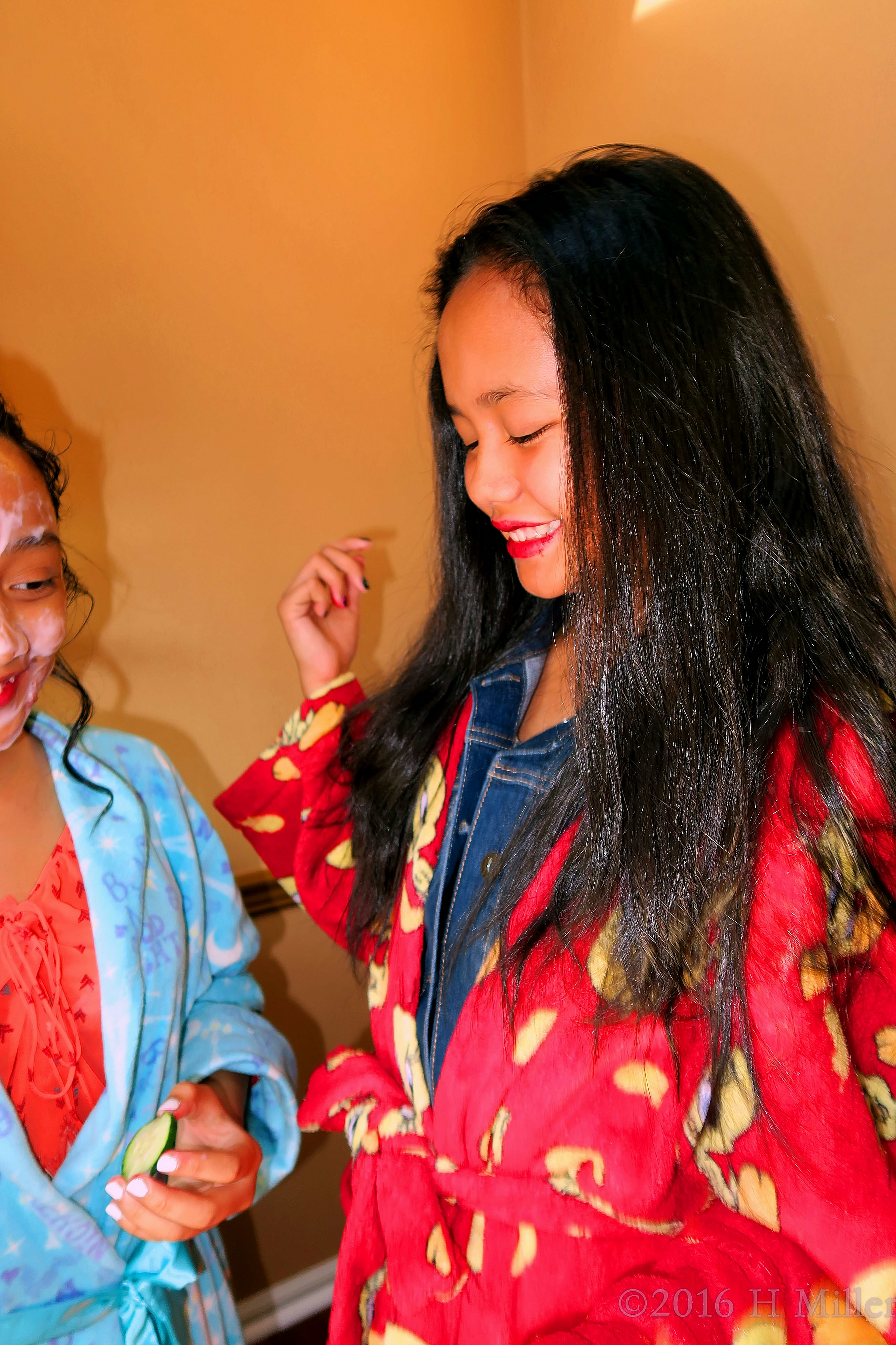 Hanging Out During Kids Facials Hanging Out During Kids Facials