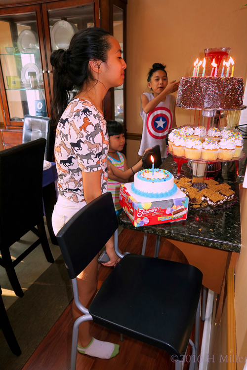 So Many Yummy Treats! So Many Yummy Treats!