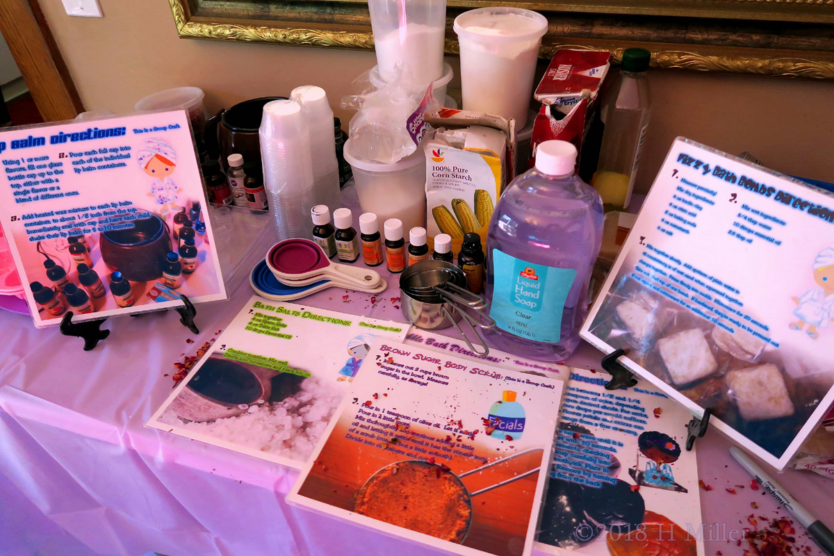 Kids Craft Station With Bubble Baths, Bath Salts, And Lip Balm 