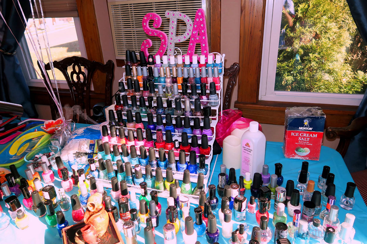 So Many Colors! Kids Nail Salon Station 