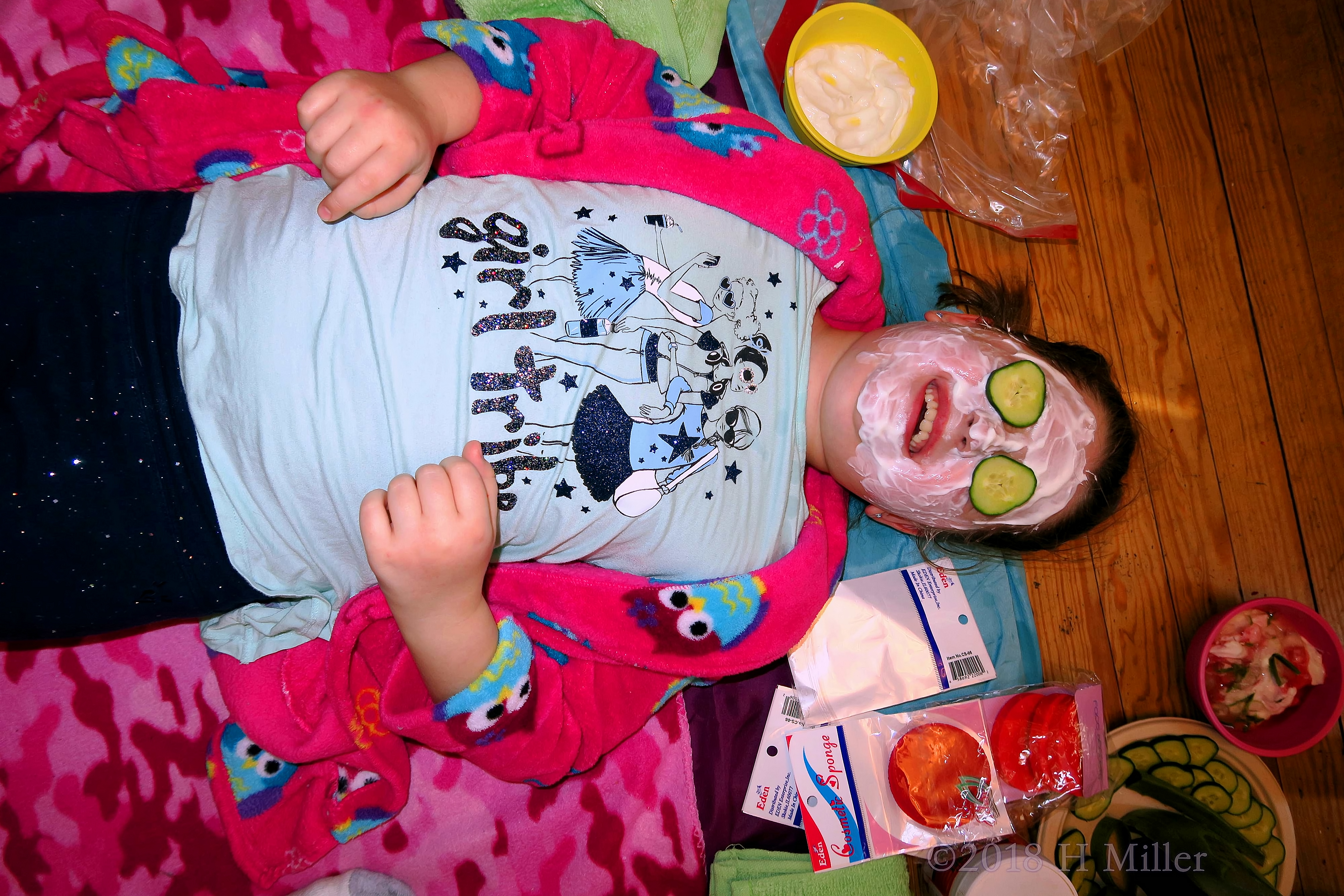 Close Up Of Pink Camo And Kids Facial! Close Up Of Pink Camo And Kids Facial!