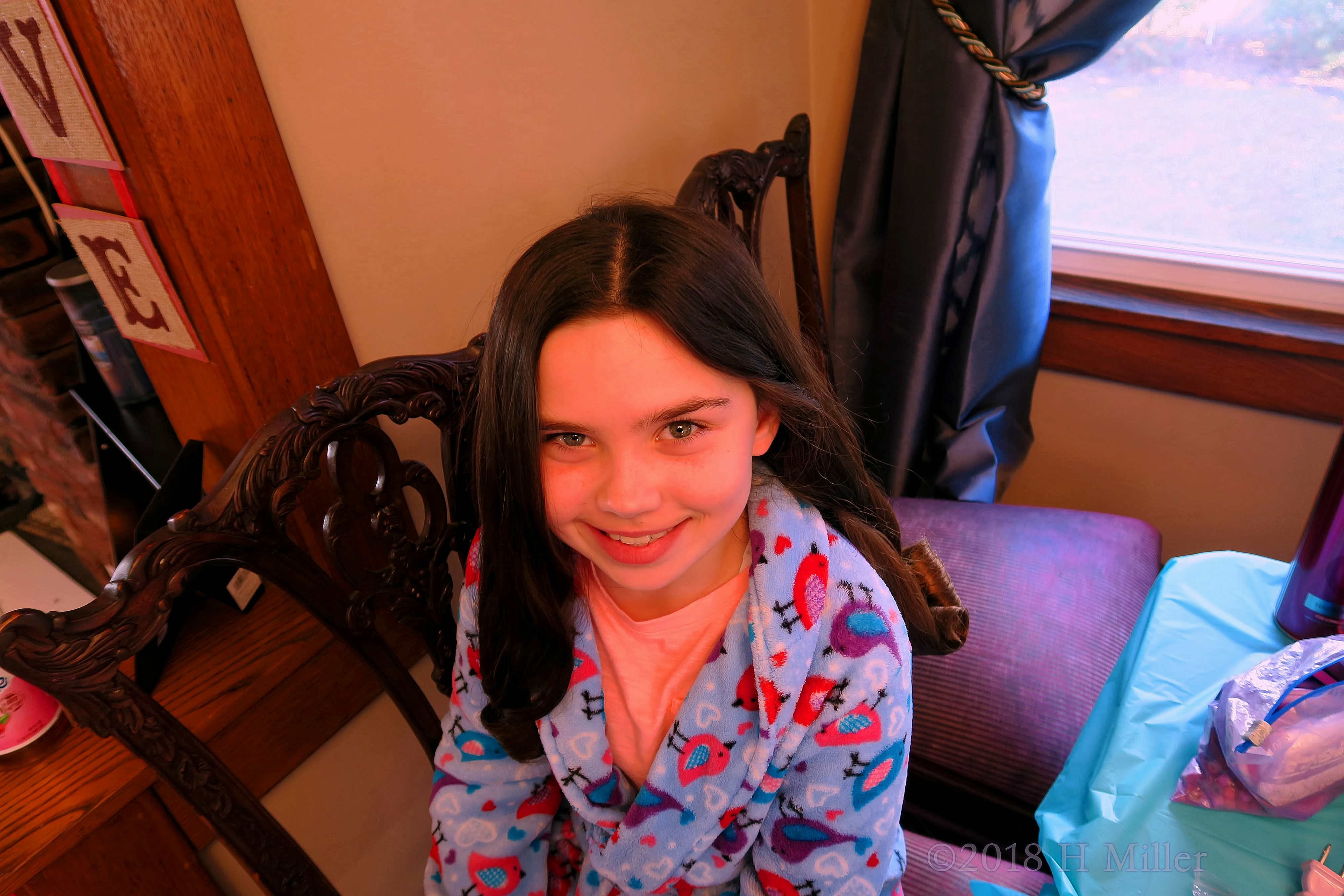 Cute Curled Girls Haistyle And Spa Robes! Cute Curled Girls Haistyle And Spa Robes!